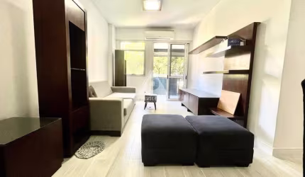 3 quartos sendo 1 suite, varandão, 2 vagas, portaria 24H, todo reformado para entrar e morar.