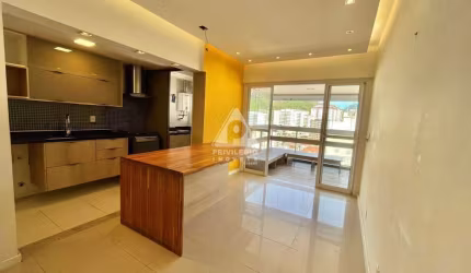 3 quartos sendo 1 suite, varanda, vista livre, reformado, infraestrutura completa, 2 vaga
