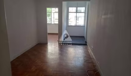 IMÓVEL SALA TRÊS QUARTOS.DOIS BANHEIROS. COZINHA. AREA E DEPS. LARANJEIRAS.