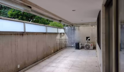 Apartamento tipo Garden, 4 quartos, todos suítes, 163 mts, 2 vagas de garagem em Ipanema.