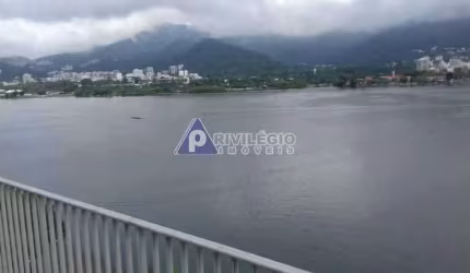 Cobertura 5 quartos, suíte, varandas, churrasqueira, espaço gourmet, 630 mts, 2 vagas de garagem, na Lagoa.