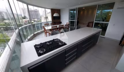 EXCELENTE COBERTURA DUPLEX, GLEBA A DO RECREIO, TOTALMENTE MOBILIADA E REFORMADA. SALA AMPLA EM DOIS AMBIENTES, VARANDA, 3 SUITES SENDO UMA MASTER