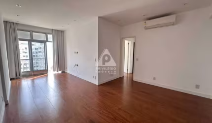APARECEU 3 QUARTOS COM VAGA COPACABANA REFORMADO