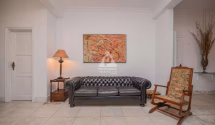 Apartamento à venda 3 quartos, 1 suíte, no Leblon.