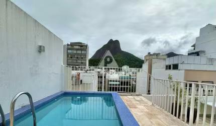Leblon - Cobertura na quadra da praia, com 322m2