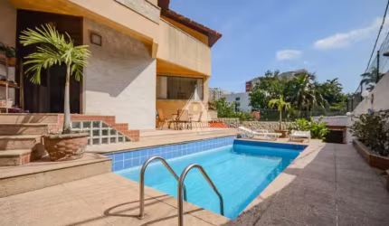 Espetacular casa triplex em São Conrado!