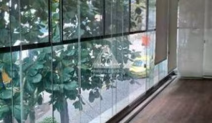Apartamento 123 m², 3 quartos, 1 suíte, closet, 2 vagas de garagem na escritura no Leblon.