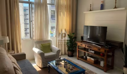Apartamento 2 quartos, 2 banheiros, cozinha, dependência.