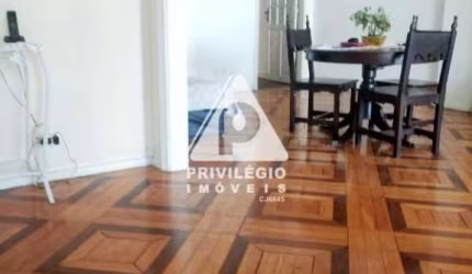 Apartamento a venda, 4 quartos com vaga no Flamengo