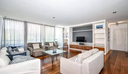 Apartamento a venda de 4 quartos com 4 vagas no Alto Leblon.