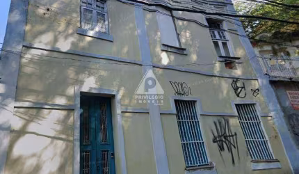 Hotel tipo hostel à venda entre a Glória e Santa Teresa!
