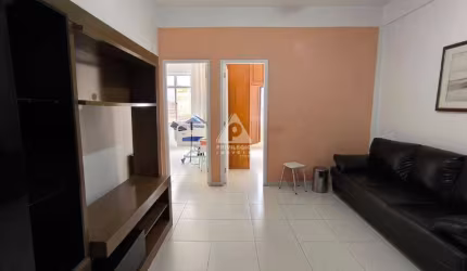 Apartamento dois quartos à venda no Flamengo
