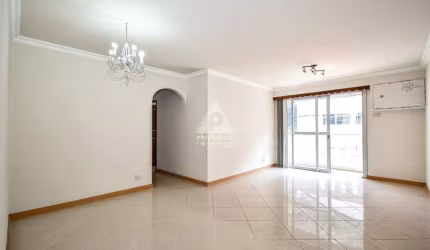 Apartamento de 3 quartos com 2 vagas à venda no Cosme Velho