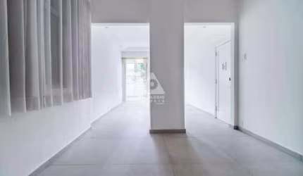 Apartamento de 3 quartos, de frente para a praia do Flamengo disponível para venda na Privilégio Imóveis
