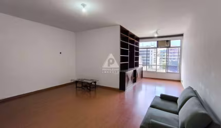 Apartamento de 3 quartos, com 134m² e 2 vagas na escritura, à venda em Laranjeiras