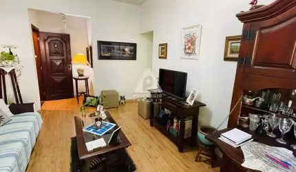 Apartamento 2 quartos, 1 suite, e dependência 84m2 a venda no Humaitá.