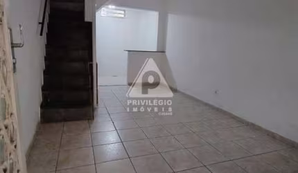 Casa de vila à venda, 2 quartos, 2 banheiros, Flamengo - RIO DE JANEIRO/RJ
