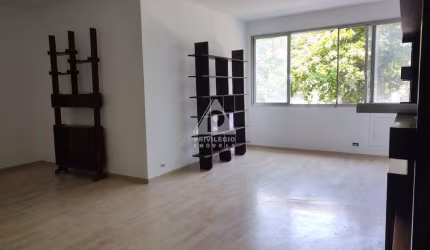 Apartamentos de 3 quartos uma suíte e vaga à venda em Laranjeiras