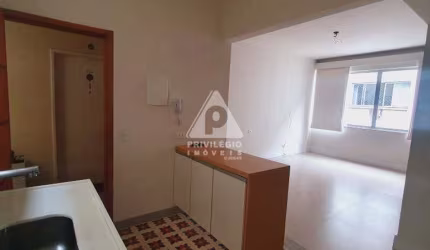 Apartamento à venda, 2 quartos, 1 suíte, 1 vaga, Cosme Velho - RIO DE JANEIRO/RJ