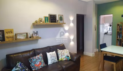 APARTAMENTO COM 2 QUARTOS E 2 BANHEIROS NA ESTÁCIO !
