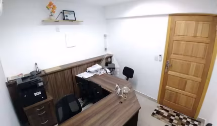 Sala comercial mobiliada. Oportunidade!