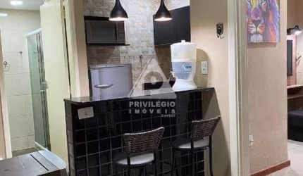 Excelente apartamento , com 30m²em ótimas condições na Cinelândia!