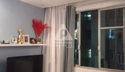 Apartamento de 2 quartos na Estácio