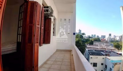 Apartamento 1 quarto, com varandão na Glória