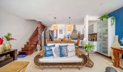 Casa para venda com 167 metros quadrados com 3 quartos pé na areia !