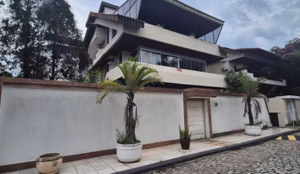 Excelente casa  triplex 4 quartos 410m2 Barra da Tijuca Condomínio  Jardim Nova Barra