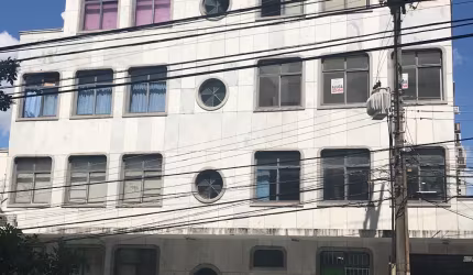 Aluga-se sala comercial na região hospitalar
