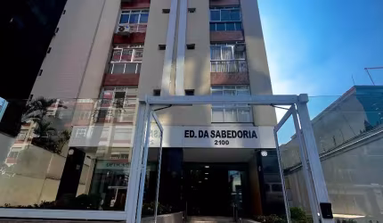 Conjunto comercial em excelente estado. Aceito permuta.
