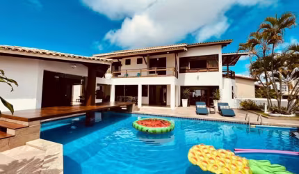 Casa a venda 5 suítes no Itaigara