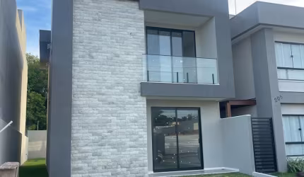 Casa a venda nova 4/4 sendo 3 suítes Vila Florença em Abrantes