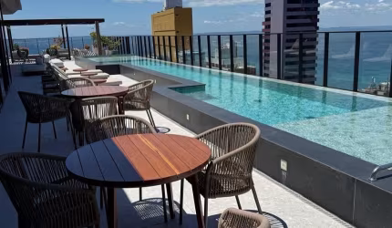 Studio  com 25m², PORTEIRA FECHADA, no Corredor da Vitória