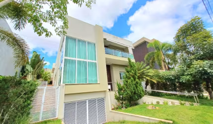 Casa a venda 5/4 sendo 3 suítes  em Alphaville 2 Salvador - PORTEIRA FECHADA