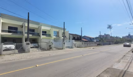 Sobrado geminado com 2 quartos à venda no bairro Floresta