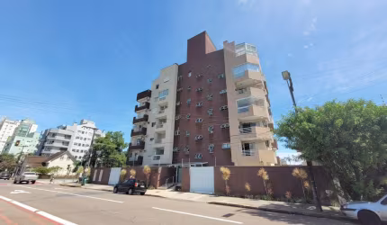 Apartamento com 1 suíte mais 2 quartos à venda no bairro Atiradores