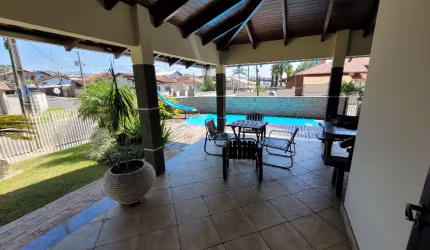 Sobrado com 3 suítes + 1 quarto à venda no Costa e Silva