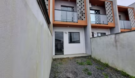 Sobrado geminado com 2 quartos a venda no bairro Itinga em Araquari