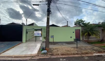 Excelente Localização! Casa 2 Quartos + Edícula no Parque dos Novos Estados