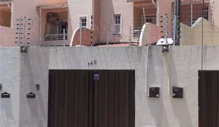 Casa para venda tem 122 metros quadrados com 3 quartos em Vicente Pinzon - Fortaleza - Ceará