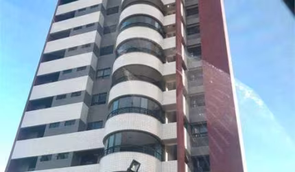 Apartamento para venda possui 211 metros quadrados com 4 quartos