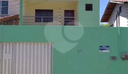 Casa para venda tem 140 metros quadrados com 4 quartos em Passaré - Fortaleza - Ceará