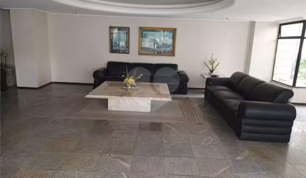 Apartamento para venda possui 176 metros quadrados com 4 quartos em Meireles - Fortaleza - Ceará