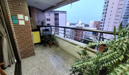 Amplo apartamento na Aldeota