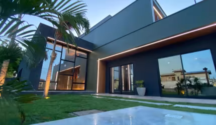 Casa Branca no Condomínio Summerville Cumbuco (beira mar)
