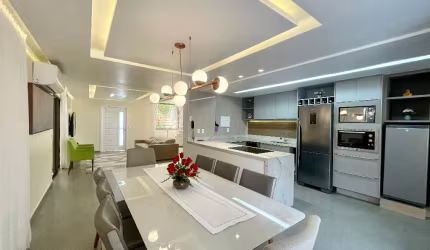 Casa Duplex em condomínio no Eusébio