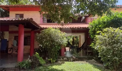 Linda casa Duplex,  com 6 suites, na Sapiranga