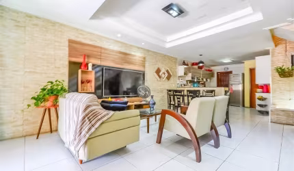 Casa Duplex no bairro Raquel de Queiroz